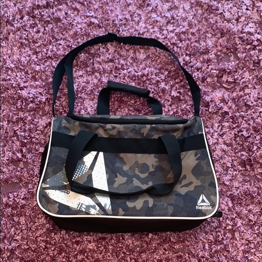 ❌FINALE SALE❌ Reebok Army Bag